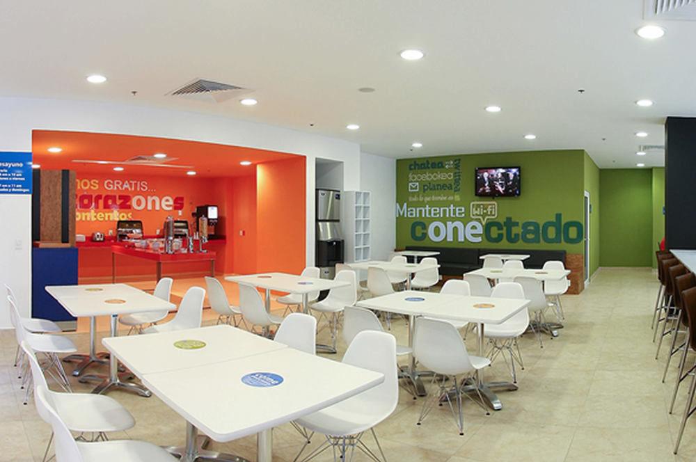 One Irapuato Hotel Exterior photo