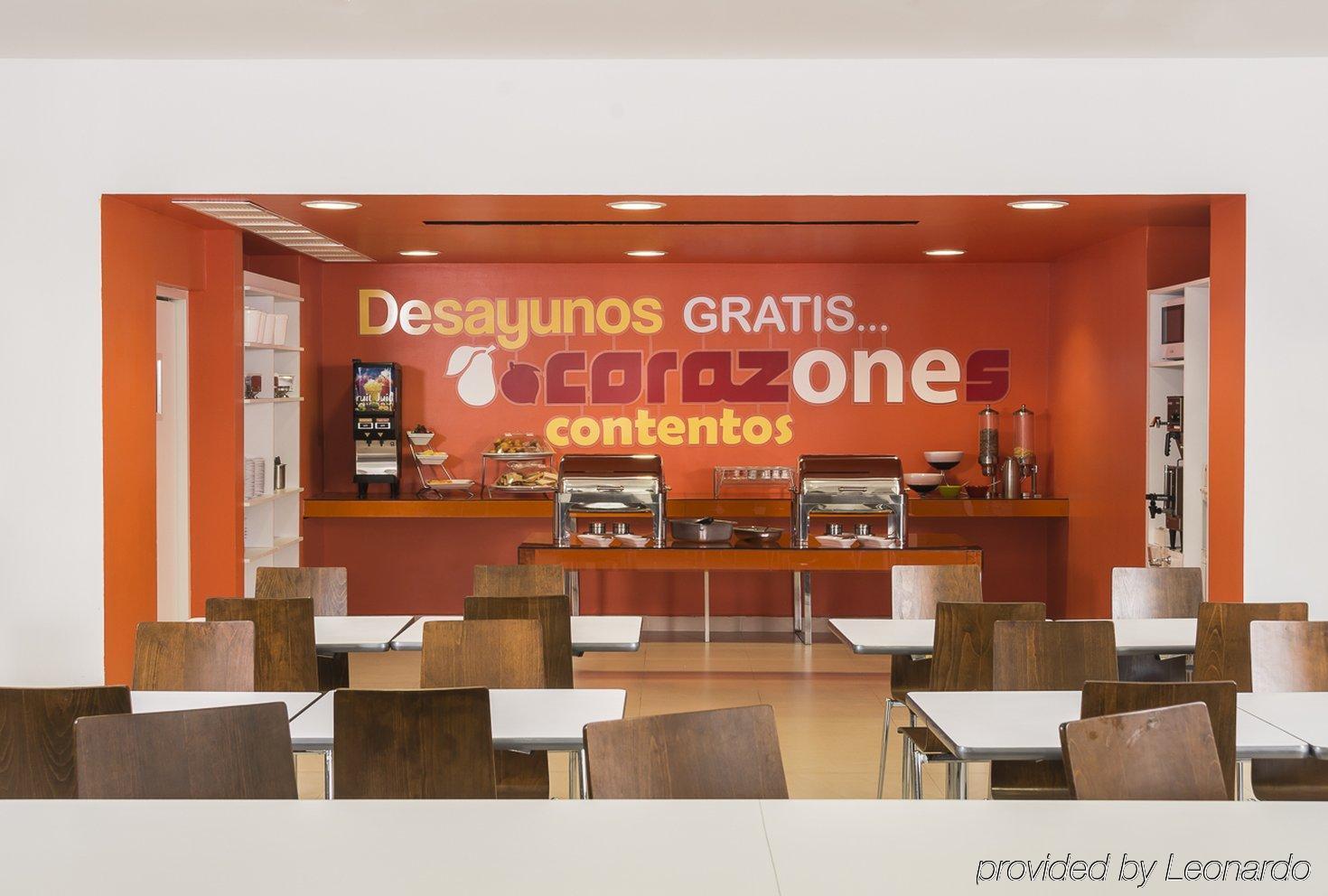 One Irapuato Hotel Exterior photo