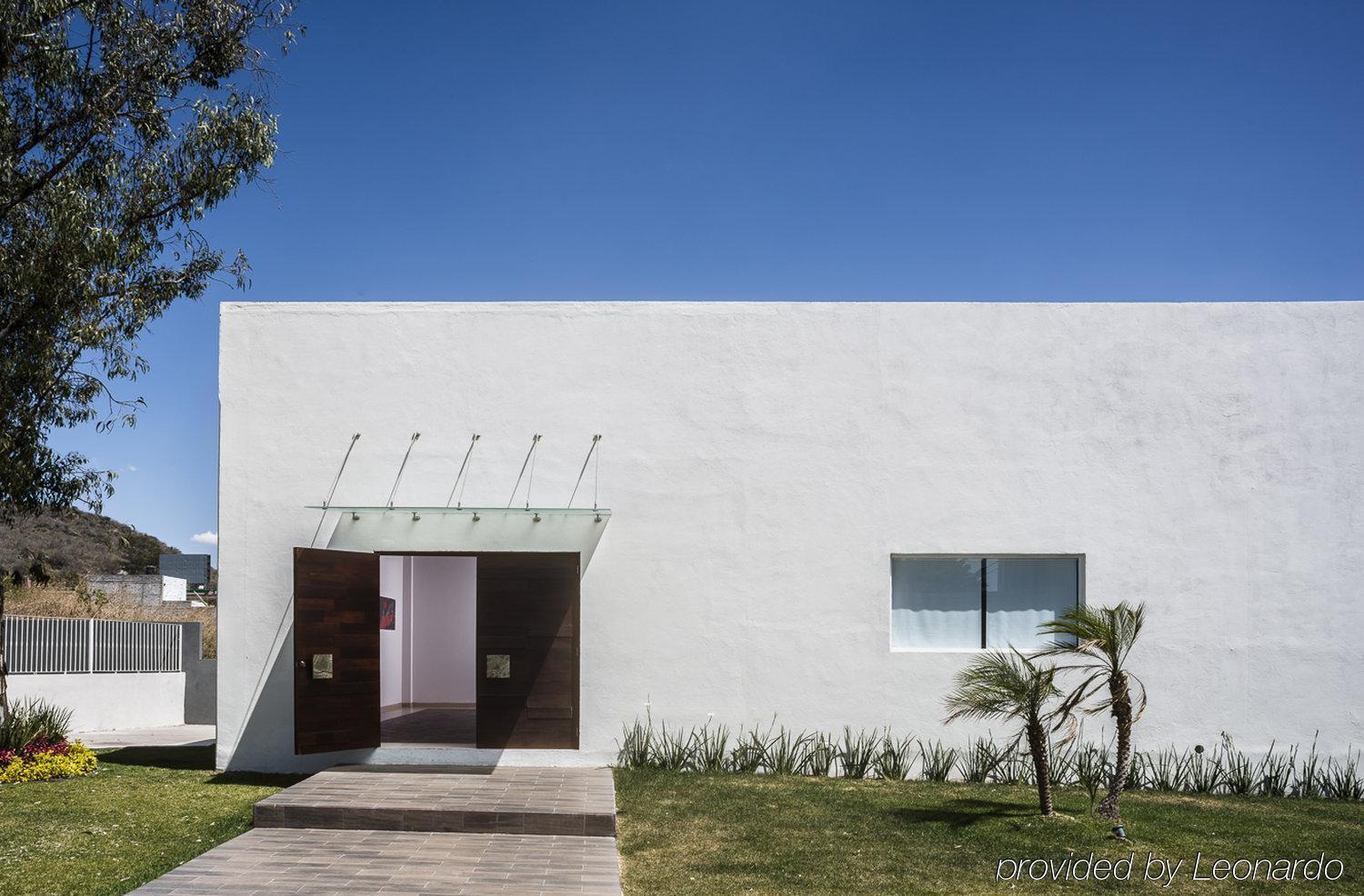 One Irapuato Hotel Exterior photo